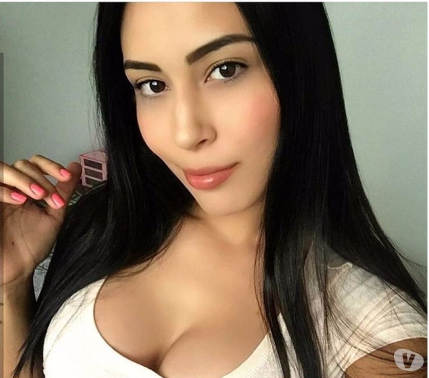 Latina irrésistible s’offre vous